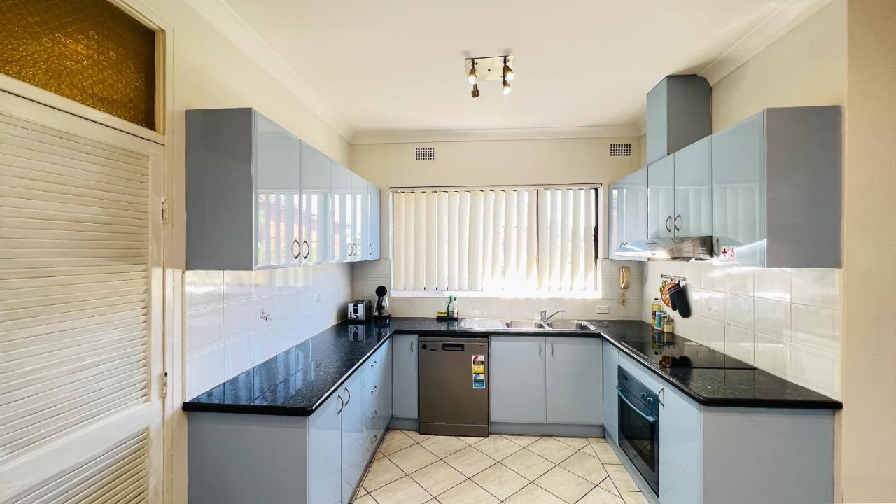 דירות סידני Carlton 3 Beds Unit - Free Parking מראה חיצוני תמונה